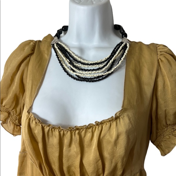 BEAUTIFUL BLACK AND CREAM COLORED BEADED MULTI STRANDED NECKLACE - Picture 7 of 8